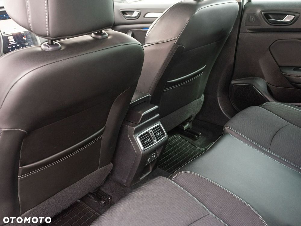 Renault Megane 1.3 TCe FAP Techno EDC - 27