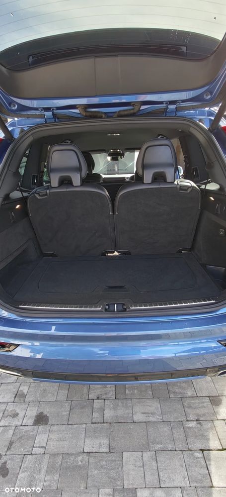 Volvo XC 90 D5 AWD R-Design 7os - 33