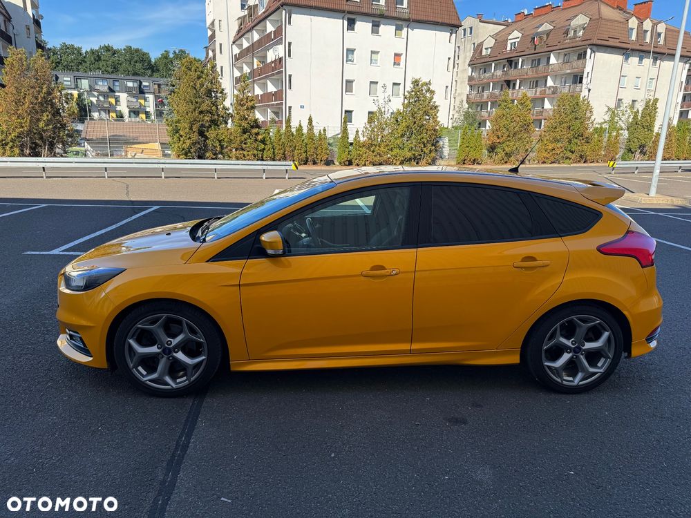 Ford Focus ST - 4