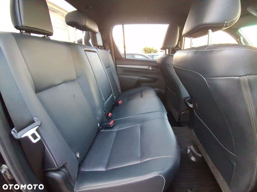 Toyota Hilux 2.8 D-4D mHEV Double Cab Invincible 4x4 - 12