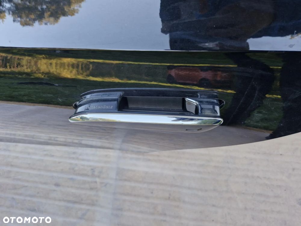 MERCEDES E-KLASA W214 DRZWI LEWE/PRAWE TYŁ KOD LAKIERU: 197 - 7