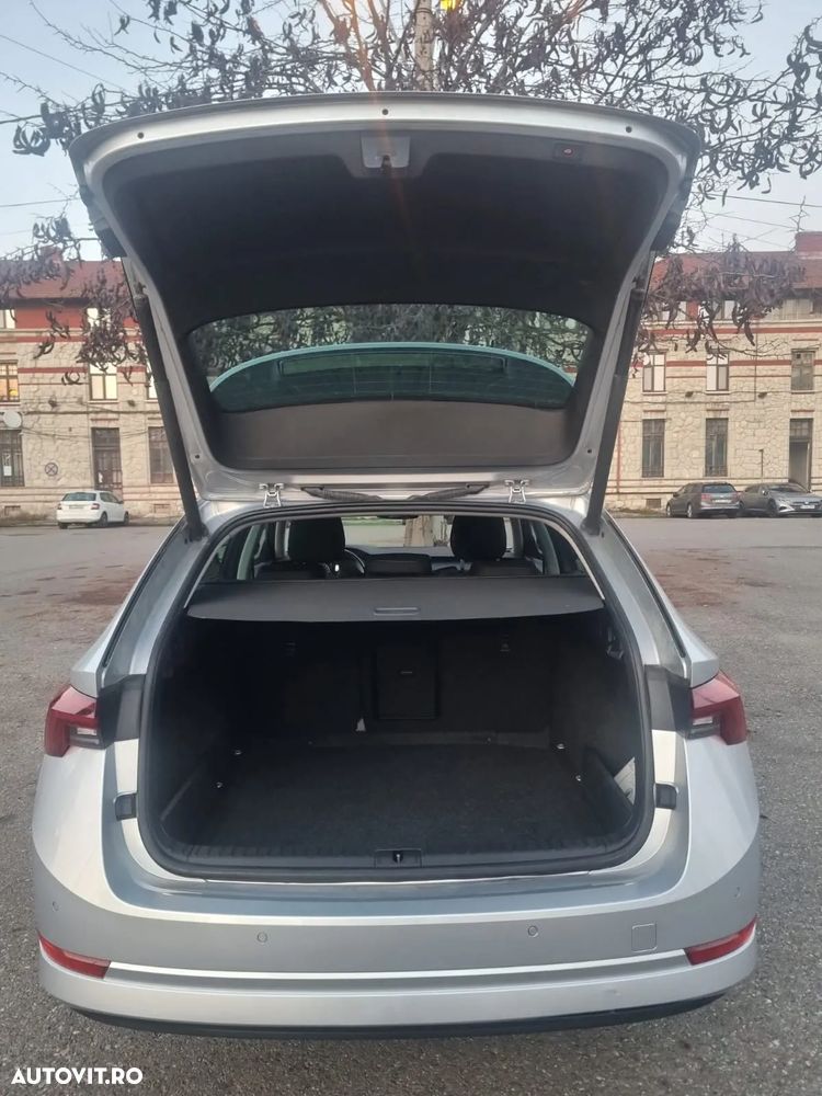 Skoda Octavia Combi Diesel 2.0 TDI DSG Ambition - 16