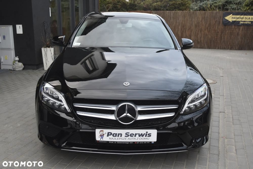 Mercedes-Benz Klasa C 180 Business Edition 9G-TRONIC - 27