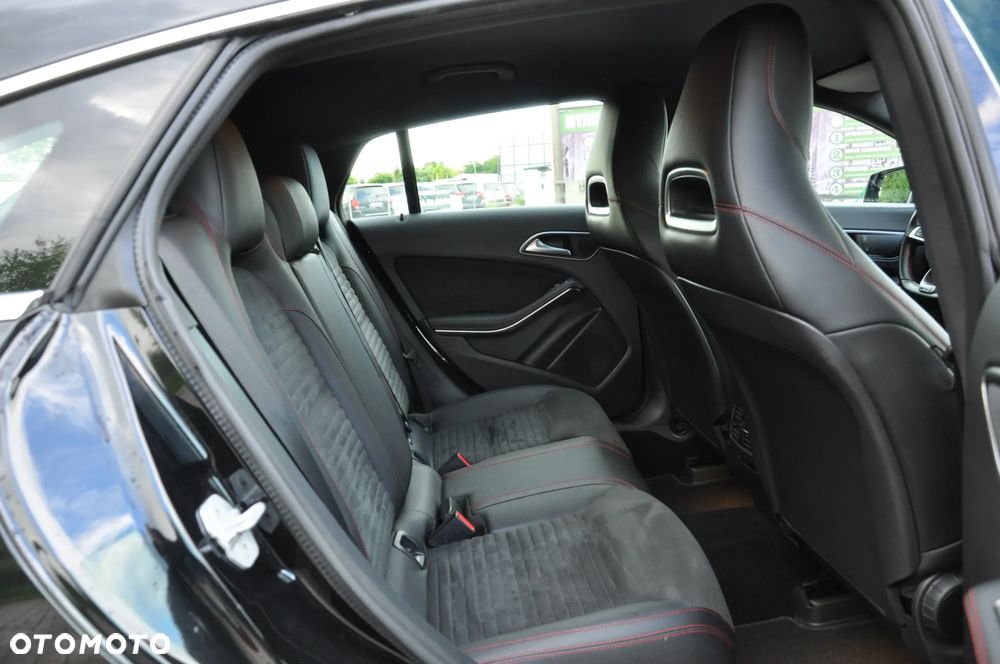Mercedes-Benz CLA 200 (CDI) d 7G-DCT AMG Line - 33