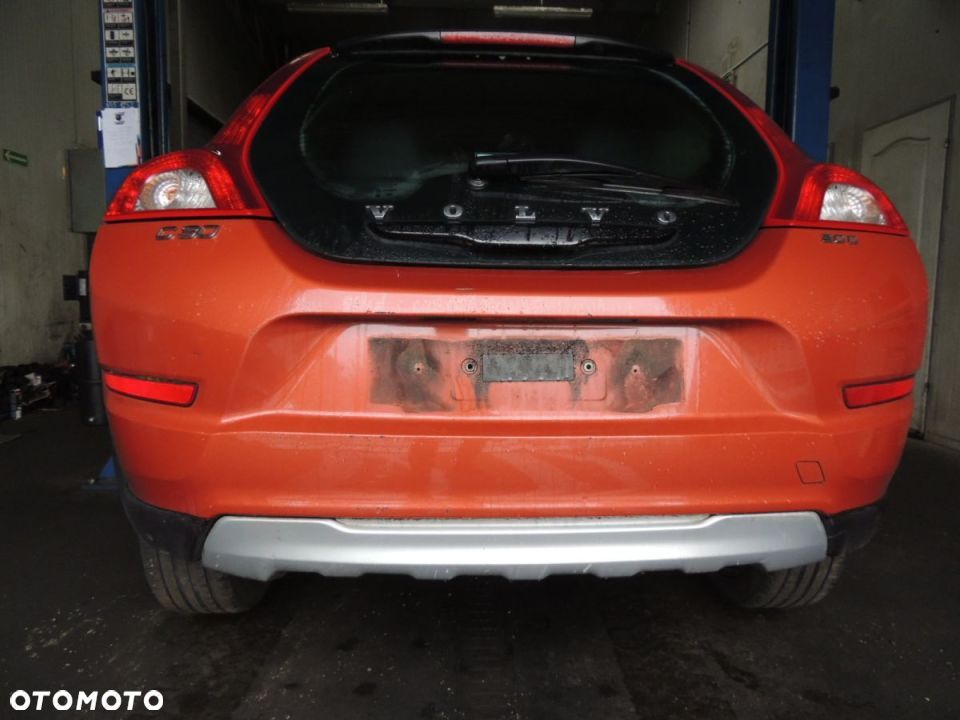 Zderzak tył VOLVO C30 lift '10 2.0D - 1