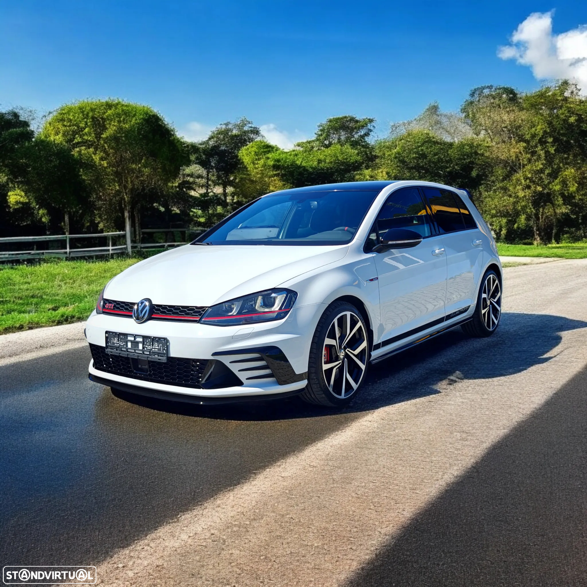 VW Golf GTI Clubsport DSG - 2