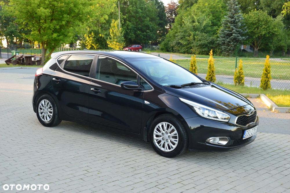 Kia Ceed - 8