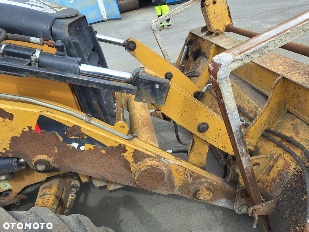 Caterpillar 432 E 4X4 - 34