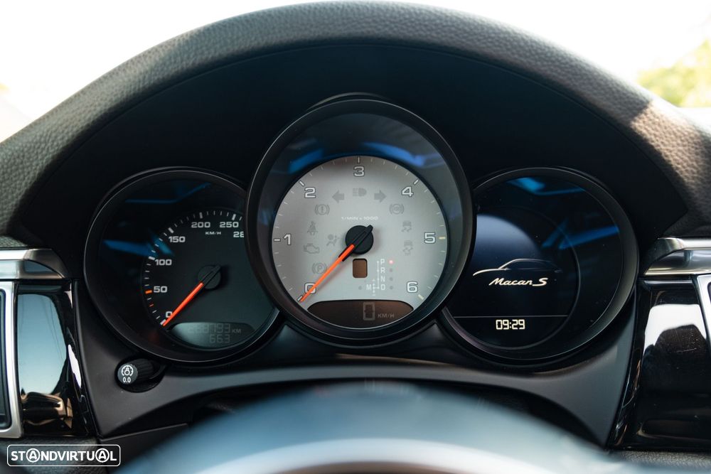 Porsche Macan S - 21