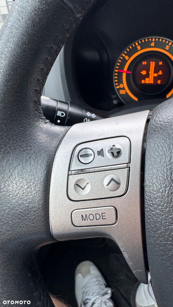 Toyota Auris 1.4 VVT-i Sol - 24