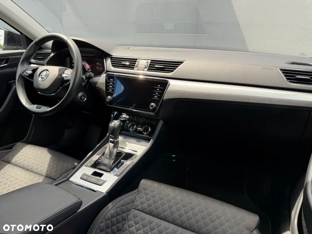 Skoda Superb 2.0 TDI SCR Ambition DSG - 22