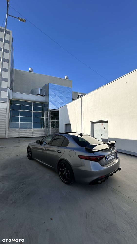 Alfa Romeo Giulia - 5
