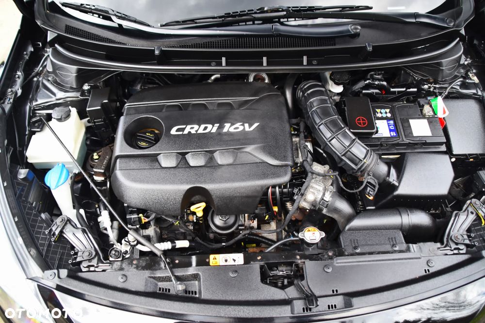 Hyundai i30 blue 1.6 CRDi Trend - 24