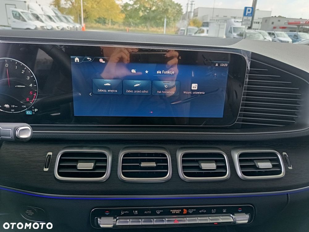 Mercedes-Benz GLE - 24