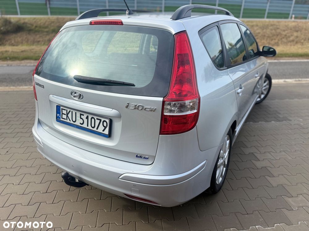 Hyundai i30 1.6 blue Comfort - 12