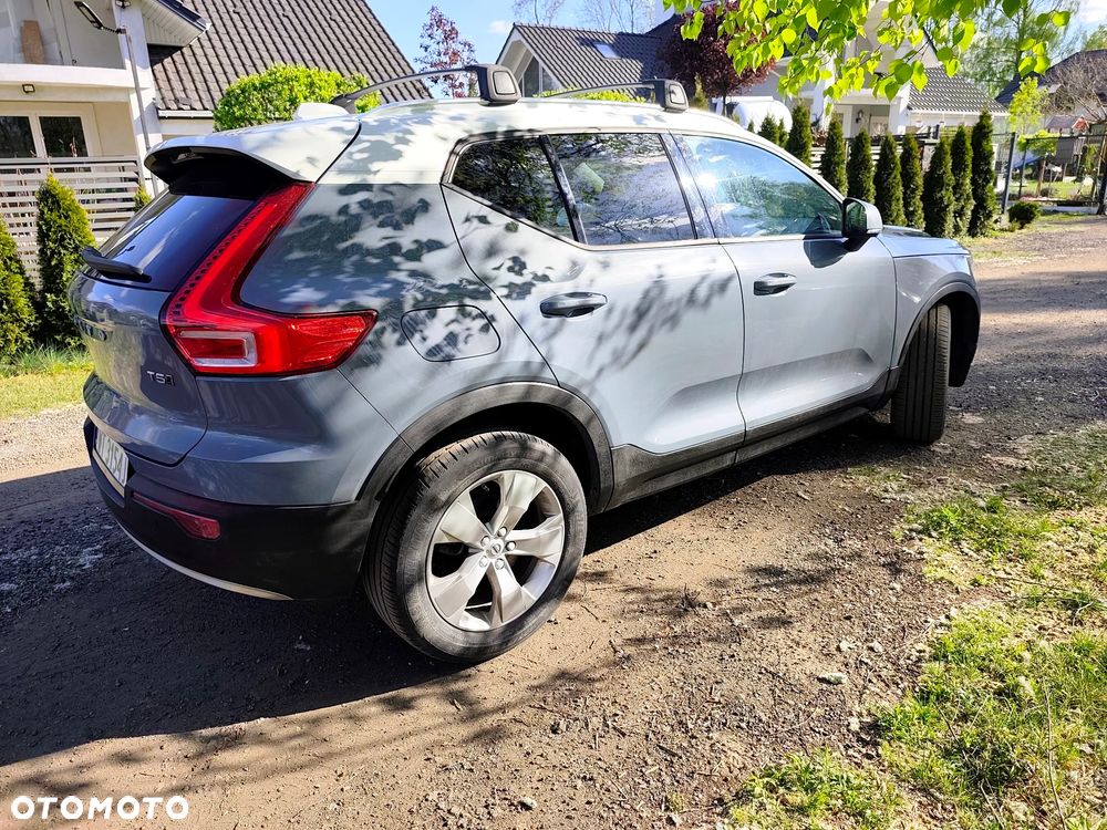 Volvo XC 40 T5 AWD Geartronic Momentum Pro - 4
