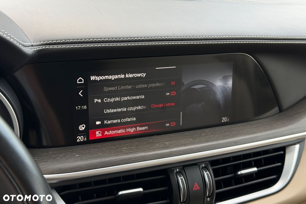 Alfa Romeo Stelvio 2.0 Turbo 6C Villa D'este Q4 - 27