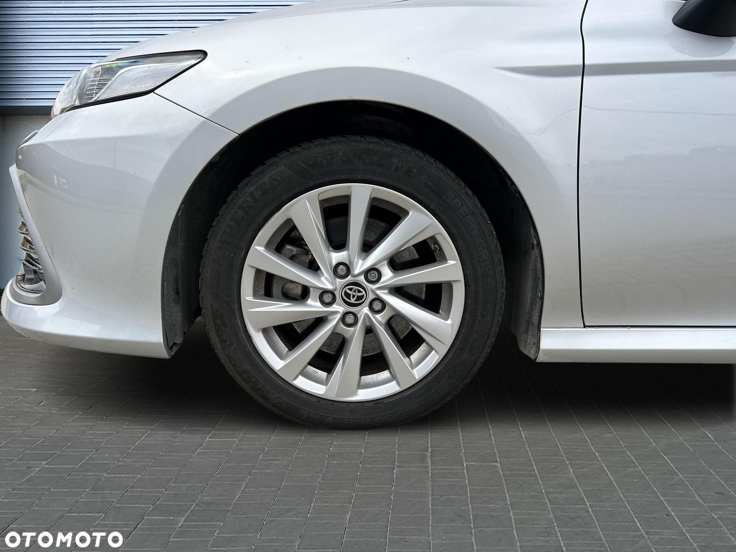 Toyota Camry - 9