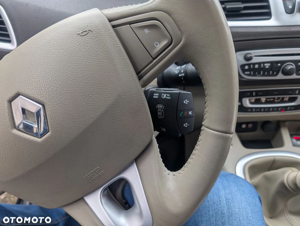 Renault Scenic 1.4 16V TCE Privilege - 20