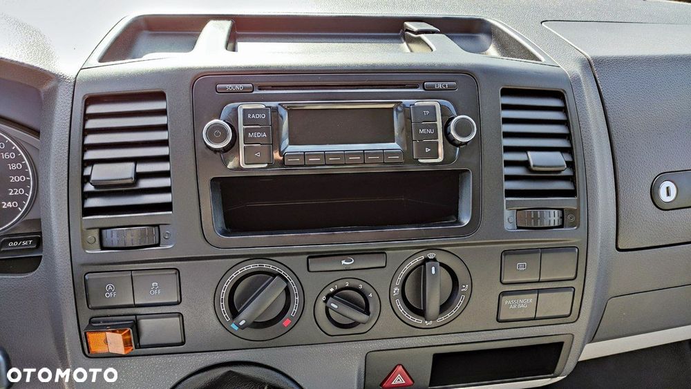 Volkswagen Transporter - 32