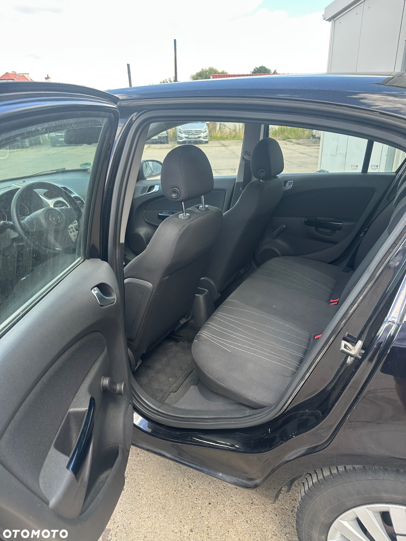 Opel Corsa 1.2 16V - 11