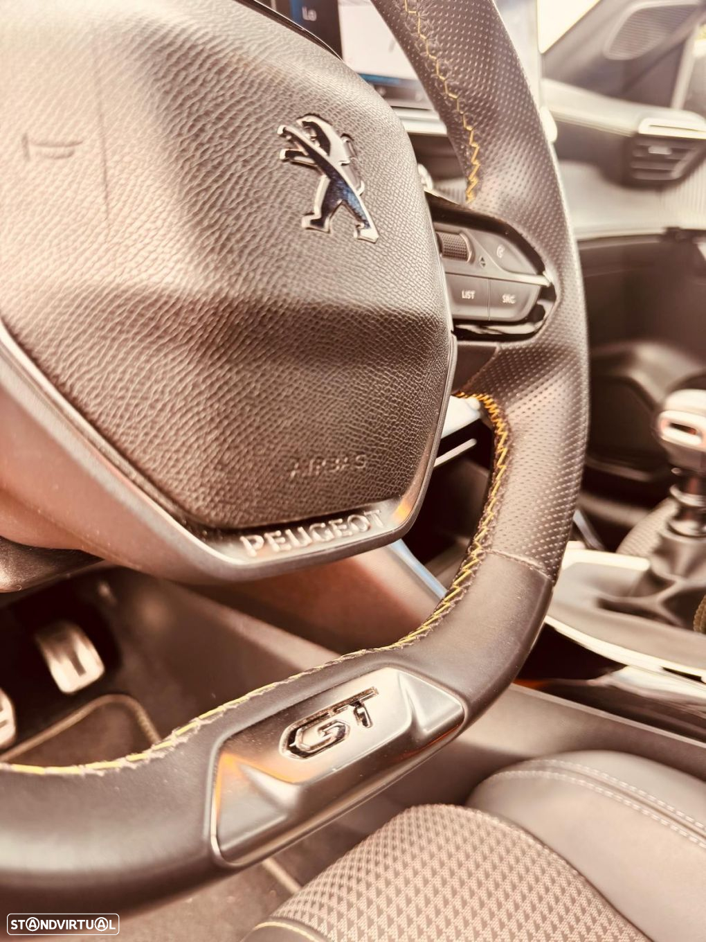 Peugeot 208 1.2 PureTech GT Line - 20