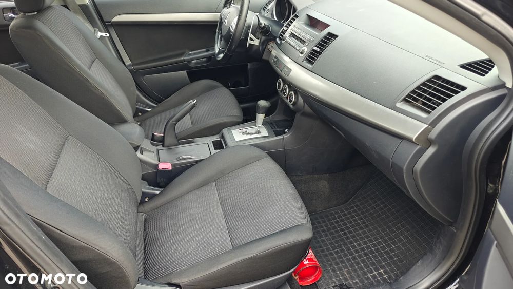 Mitsubishi Lancer 1.8 Intense CVT - 14