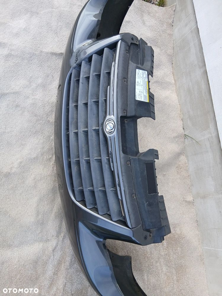 ZDERZAK PRZEDNI CHRYSLER GRAND VOJAGER IV LIFT ROK 05/07 - 4