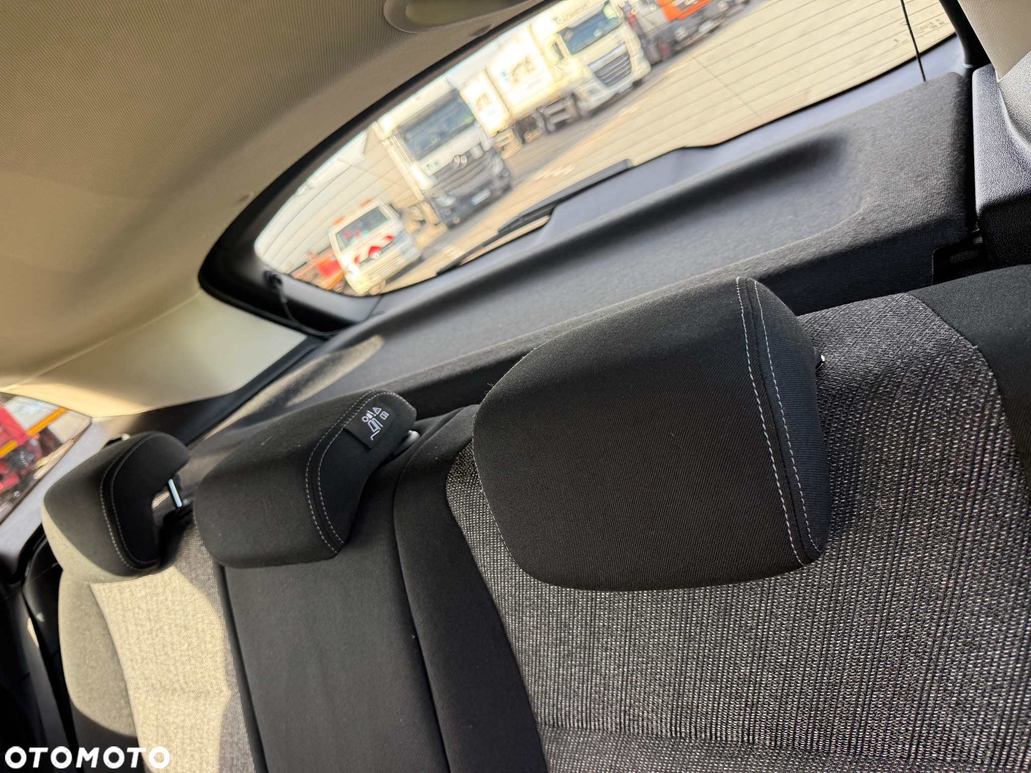 BMW Seria 2 218d Active Tourer - 35