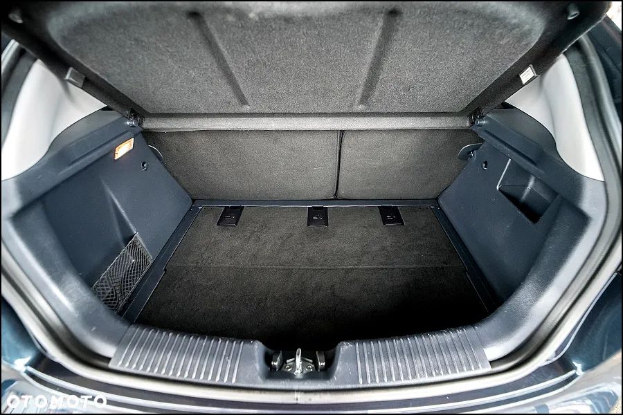 Kia Rio 1.2 Dream Team Edition - 36