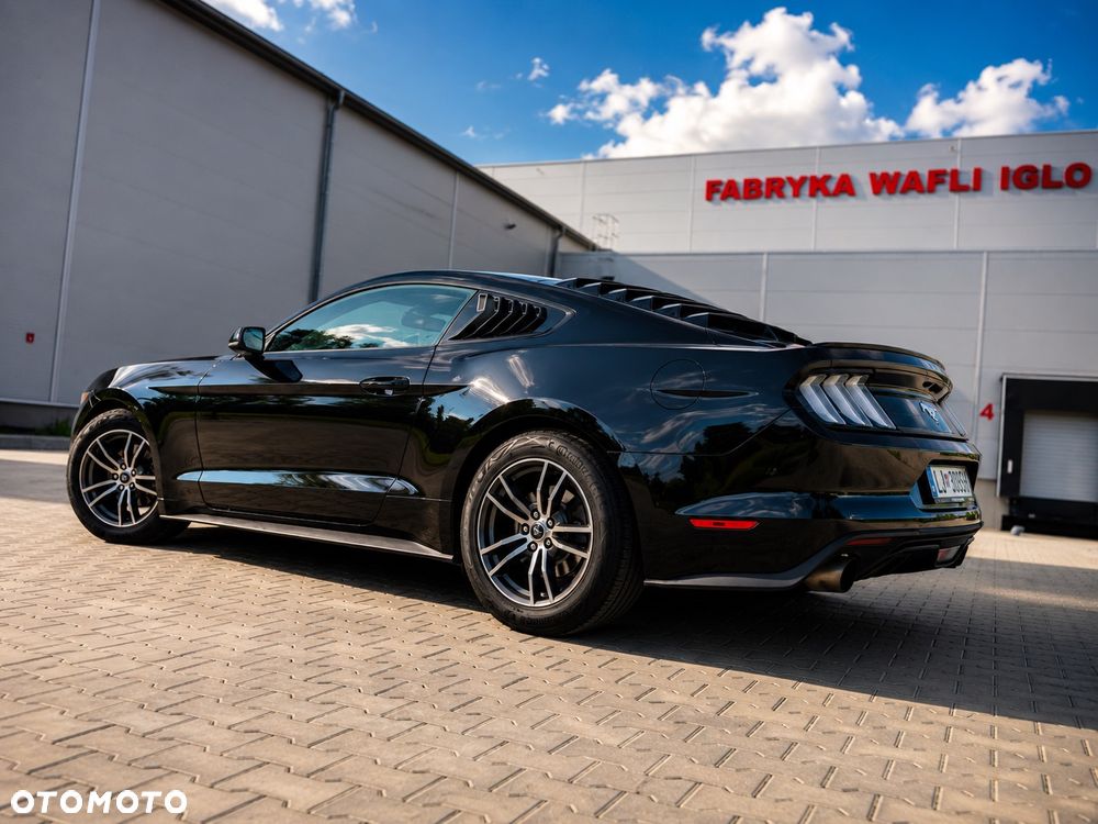 Ford Mustang - 10