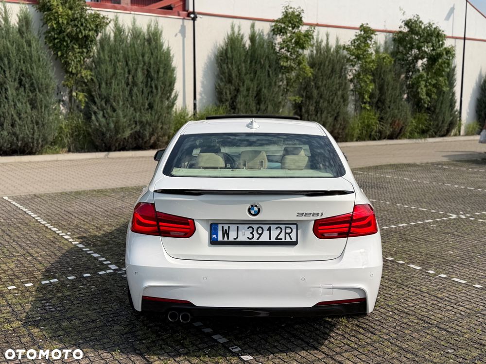 BMW Seria 3 328i Sport-Aut Sport Line - 7