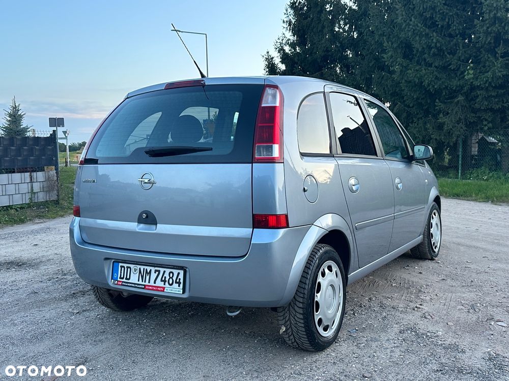 Opel Meriva 1.6 16V (Essentia) - 9