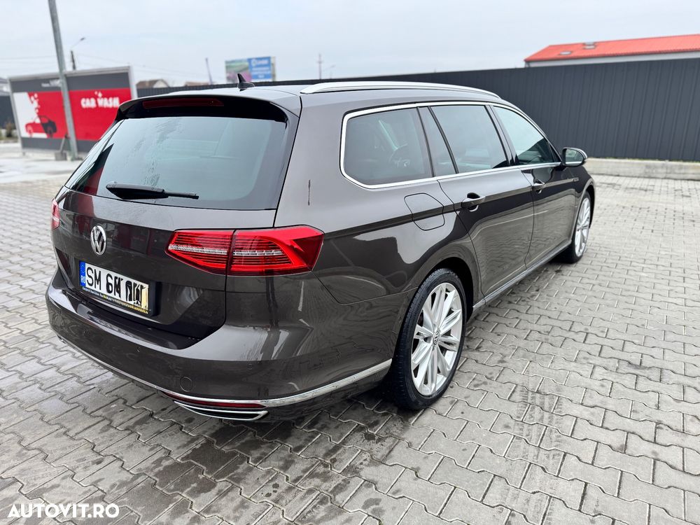 Volkswagen Passat - 4