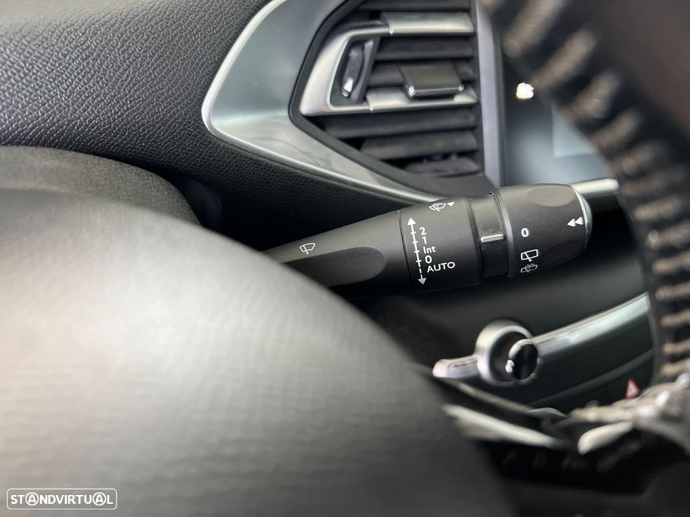 Peugeot 308 SW 1.5 BlueHDi Allure - 13