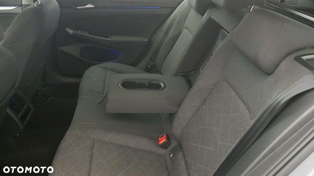 Volkswagen Golf - 17