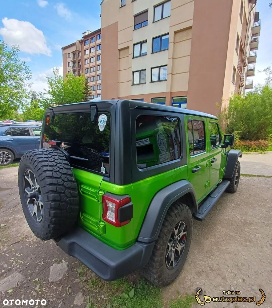 Jeep Wrangler - 5