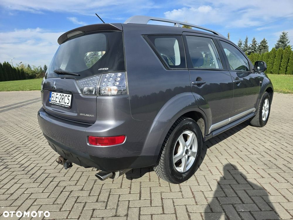 Mitsubishi Outlander - 9