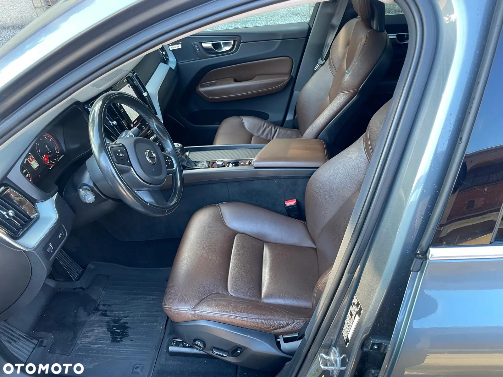 Volvo XC 60 T6 AWD Momentum - 33