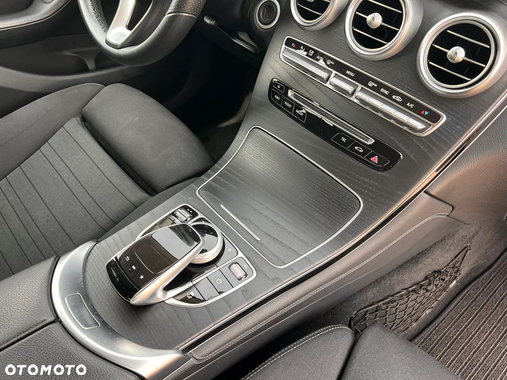 Mercedes-Benz GLC 350 d 4Matic 9G-TRONIC AMG Line - 25