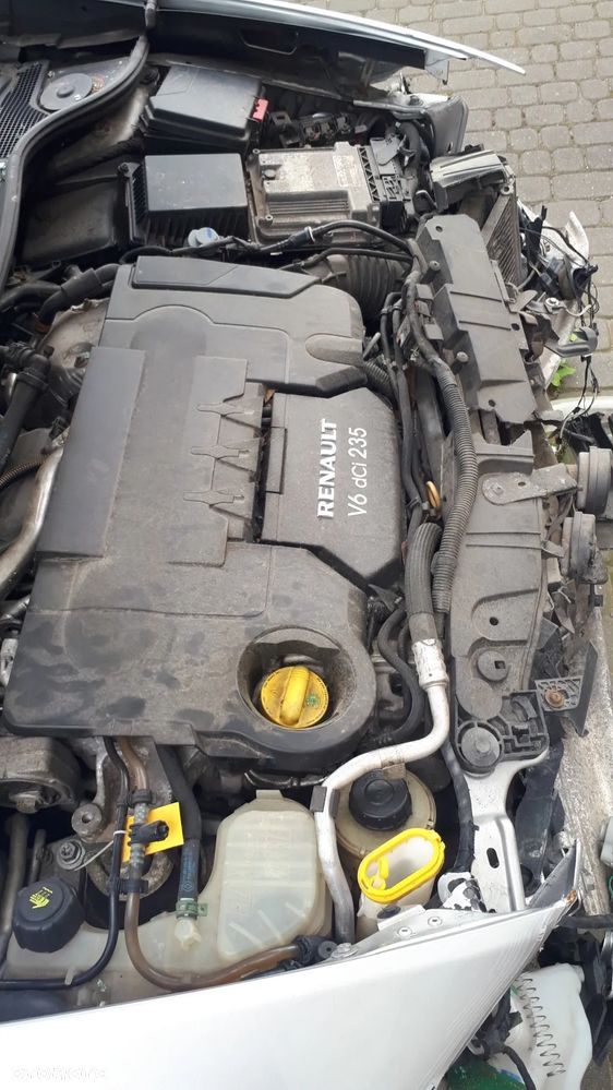 Renault Laguna 3.0 dCi V6 Initiale - 12