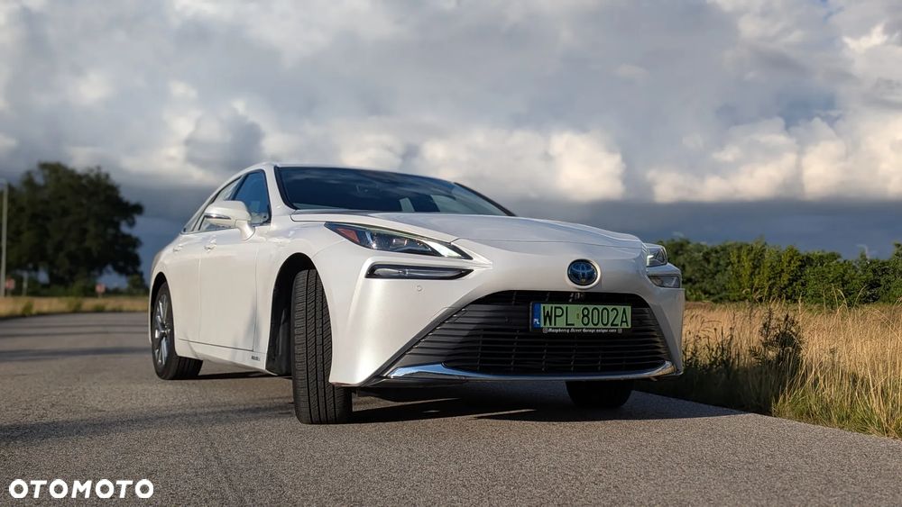 Toyota Mirai Executive - 17