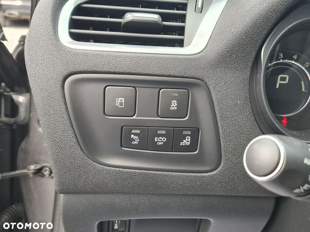 Citroën C4 PureTech 130 Stop&Start EAT8 SHINE - 18
