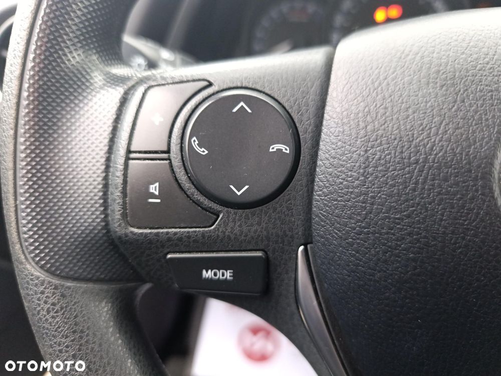 Toyota Auris 1.33 VVT-i Active - 26