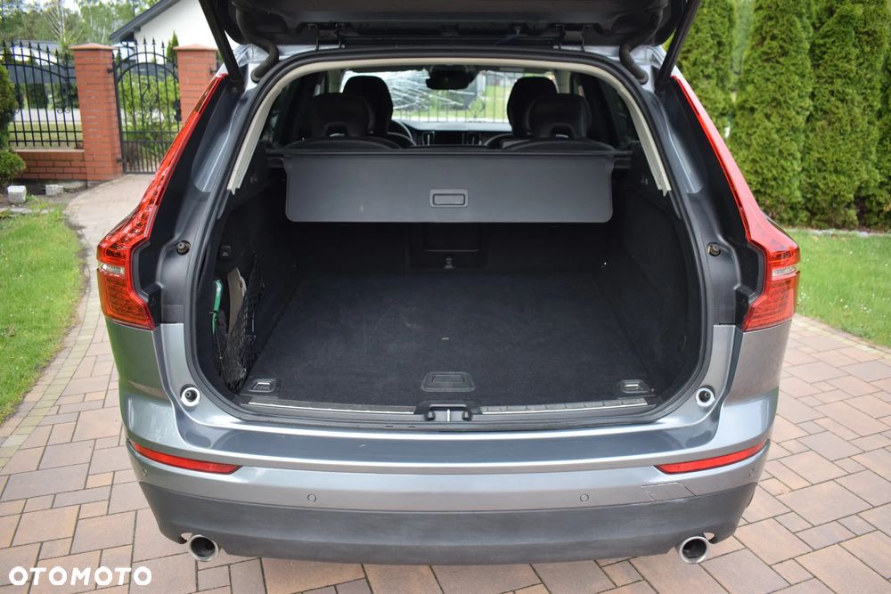 Volvo XC 60 B4 D Momentum Pro - 16