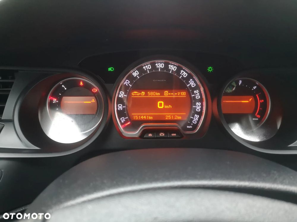 Citroën C5 2.0 HDi Confort - 11