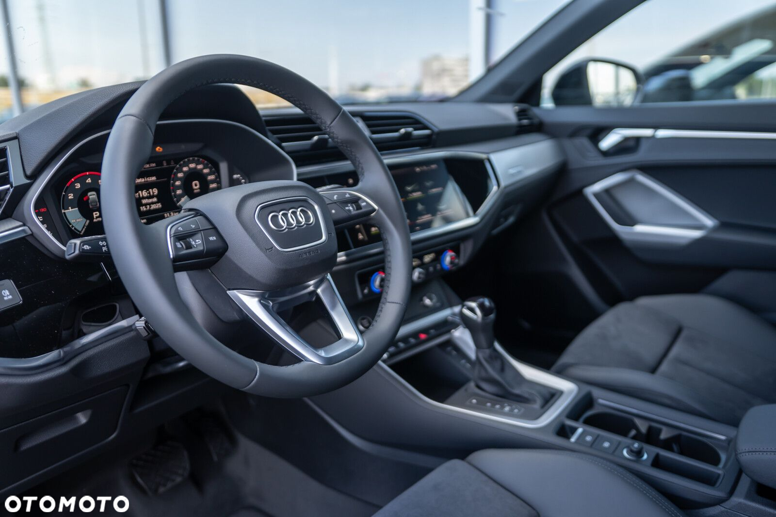 Audi Q3 Sportback - 12