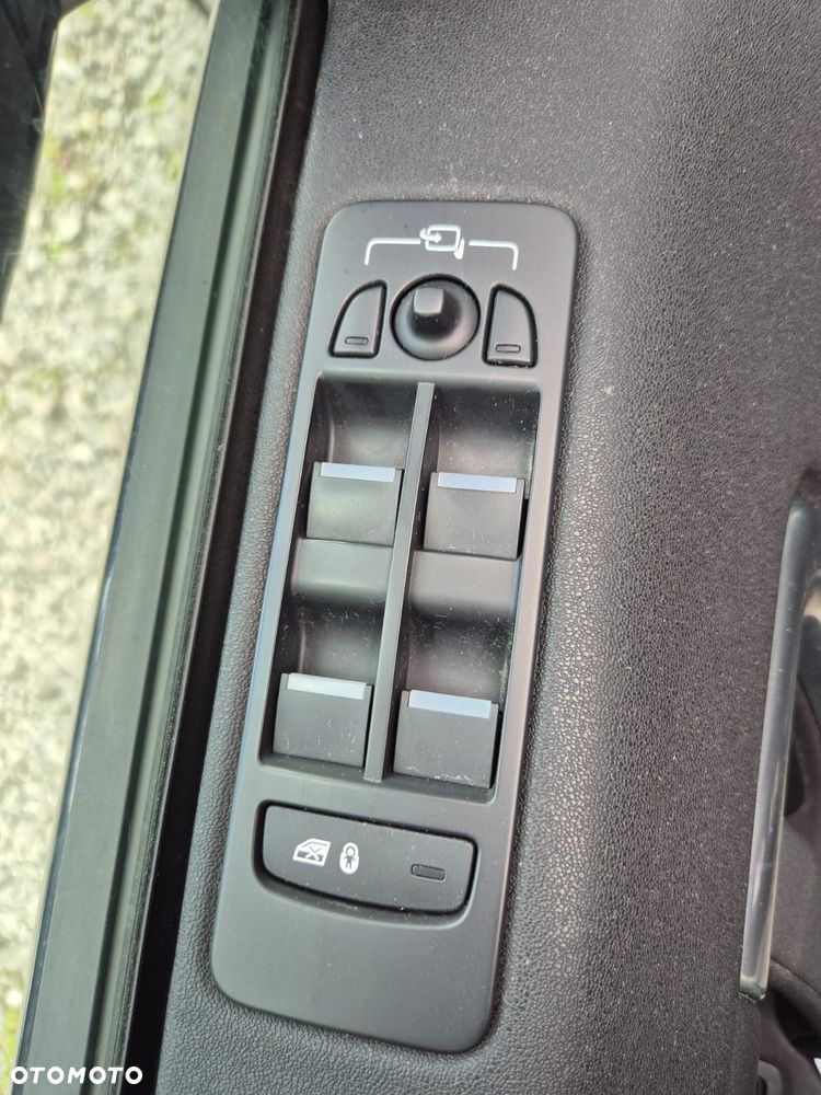 Land Rover Discovery Sport TD4 Pure - 28