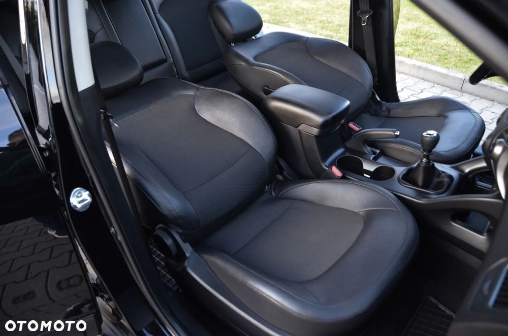 Hyundai ix35 1.6 GDI Premium 2WD - 32
