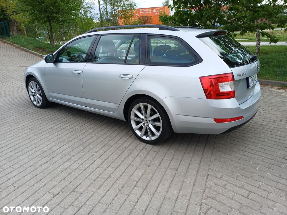 Skoda Octavia 2.0 TDI Elegance DSG - 5